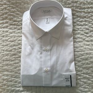 VanHeusen men’s dress shirt